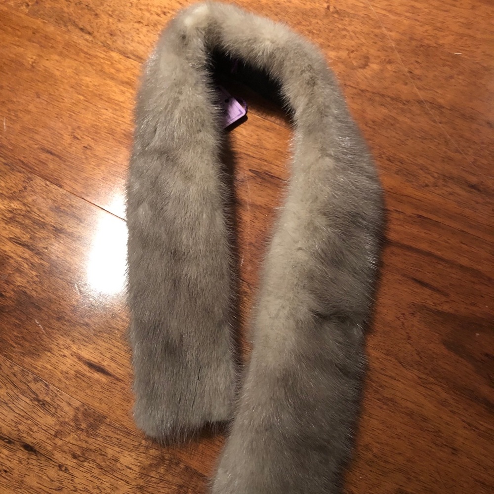 Vintage thin fur collar